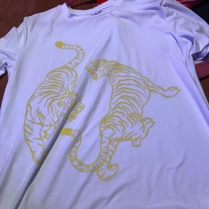 Yellow shirt with Tigers